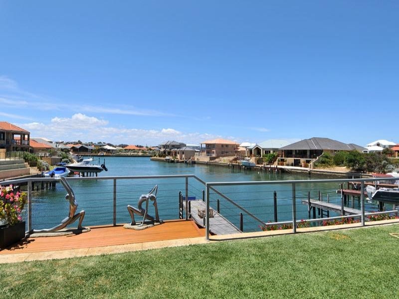 27 Voyager Close, PORT BOUVARD, Wannanup WA 6210