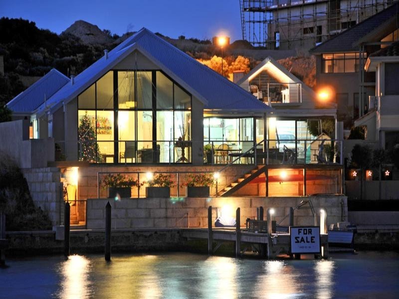 27 Voyager Close, PORT BOUVARD, Wannanup WA 6210