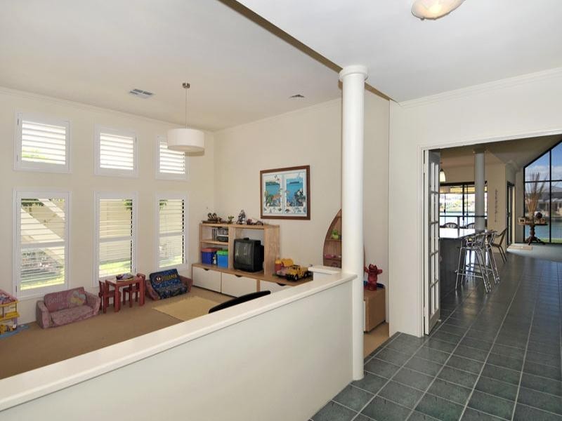 27 Voyager Close, PORT BOUVARD, Wannanup WA 6210