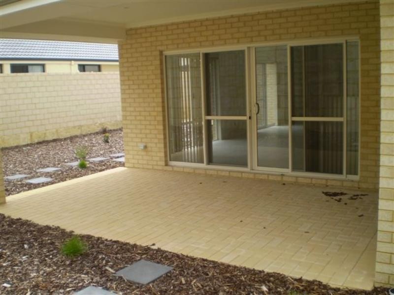 9 Agonis Way, Wannanup WA 6210