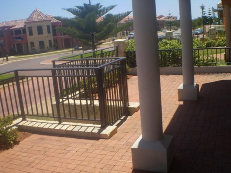 20 Westview Parade, Wannanup WA 6210