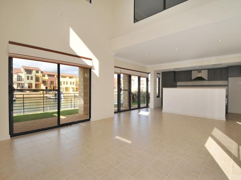 22 Baudin Way, Wannanup WA 6210