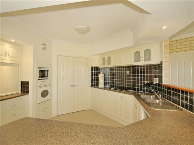 103 Westview Parade, Wannanup WA 6210