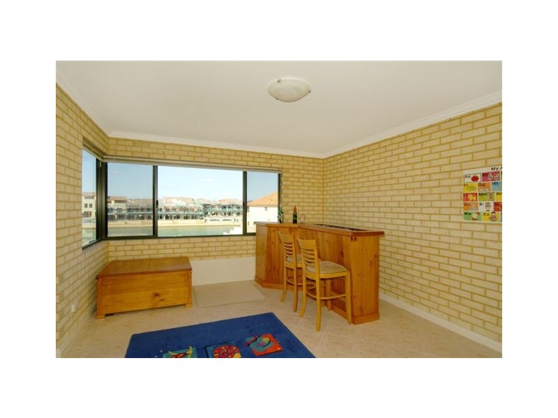 103 Westview Parade, Wannanup WA 6210