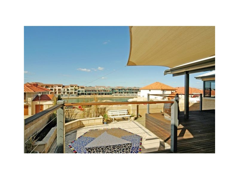 103 Westview Parade, Wannanup WA 6210