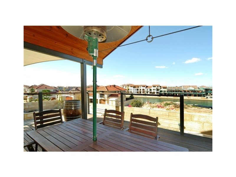 103 Westview Parade, Wannanup WA 6210