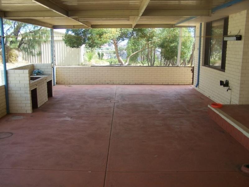 17 Princeton Drive, Wannanup WA 6210