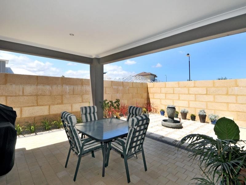 12 Pelsaert Lane, Wannanup WA 6210