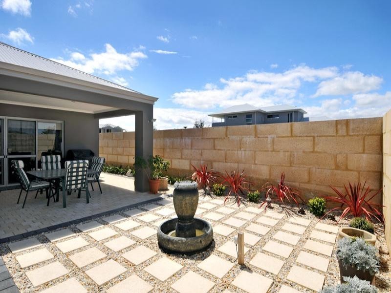 12 Pelsaert Lane, Wannanup WA 6210