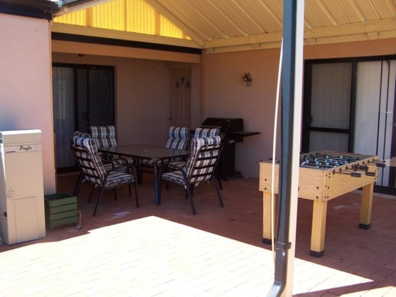 22 Westview Pde, PORT BOUVARD, Wannanup WA 6210