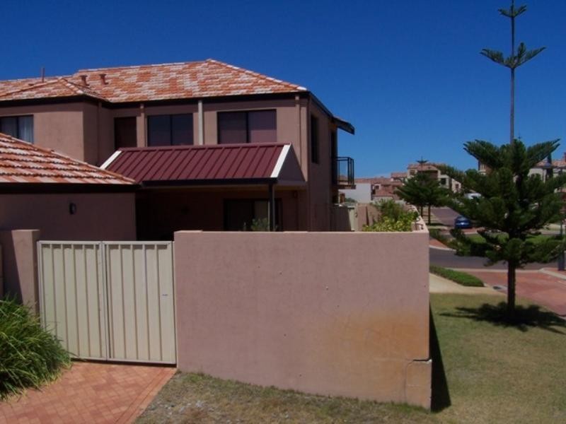 22 Westview Pde, PORT BOUVARD, Wannanup WA 6210