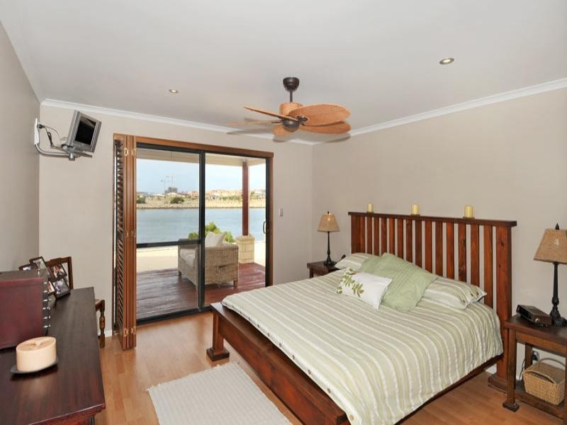 37 Australis Circle, Wannanup WA 6210