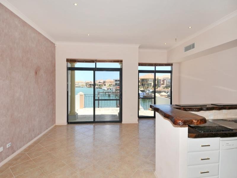 7/7 Village Mews, Wannanup WA 6210