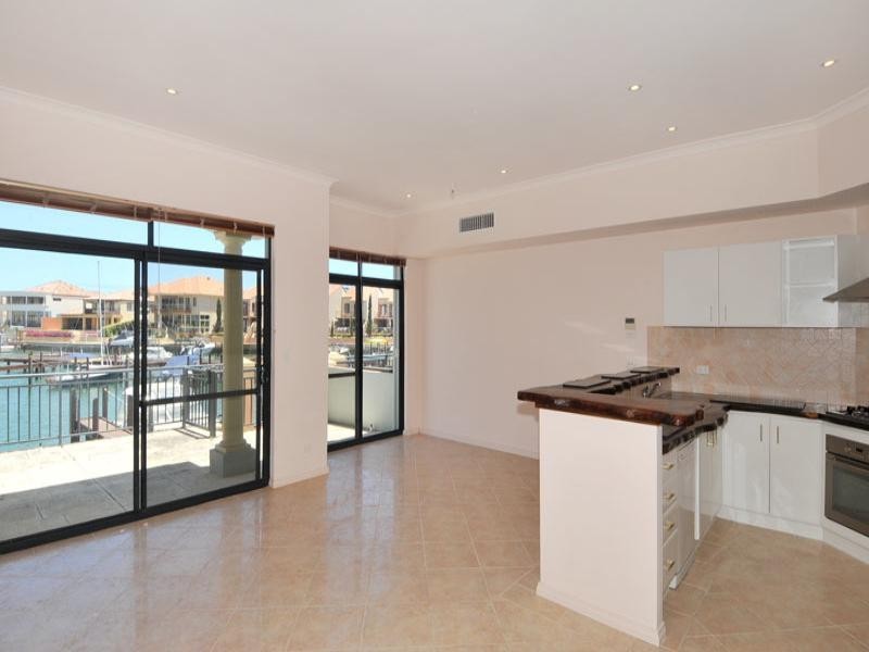 7/7 Village Mews, Wannanup WA 6210