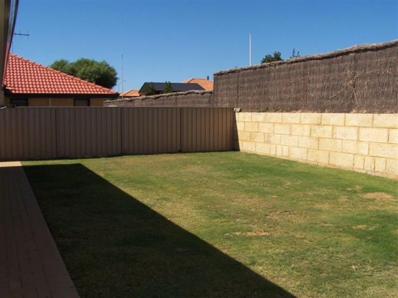 10 Wuraling Pass, Wannanup WA 6210