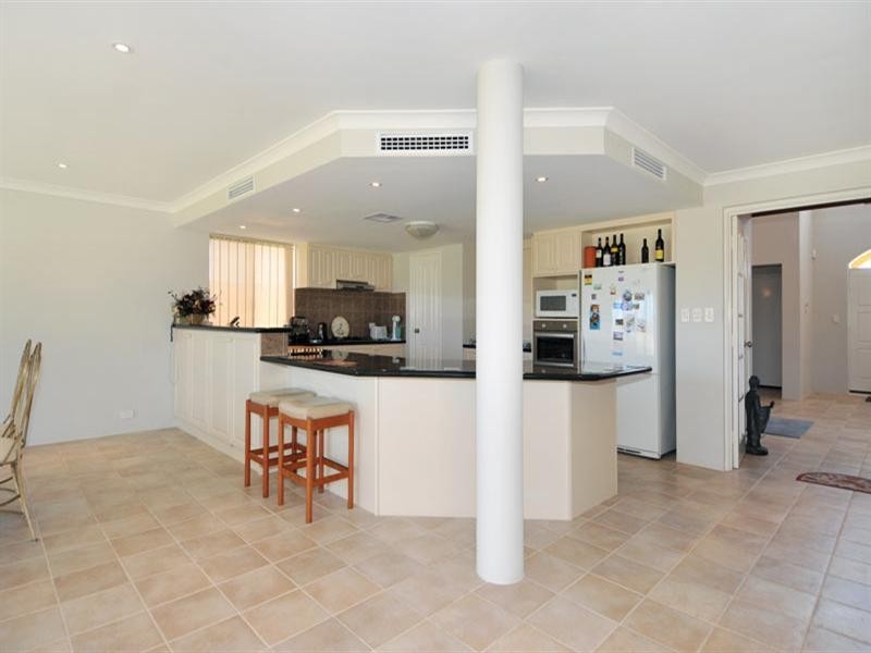 124 Sanctuary Circuit, Dawesville WA 6211