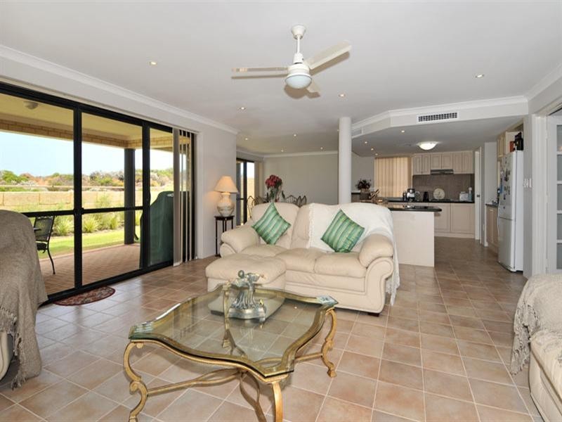 124 Sanctuary Circuit, Dawesville WA 6211