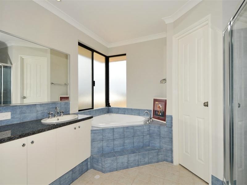 124 Sanctuary Circuit, Dawesville WA 6211