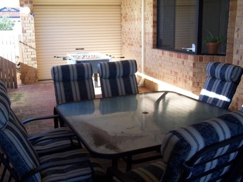 8 Australis Circle, Wannanup WA 6210
