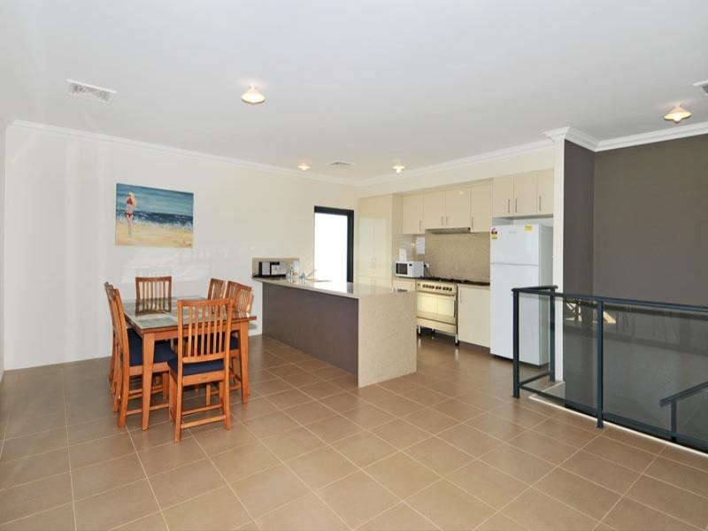 28 Endeavour Circle, Wannanup WA 6210