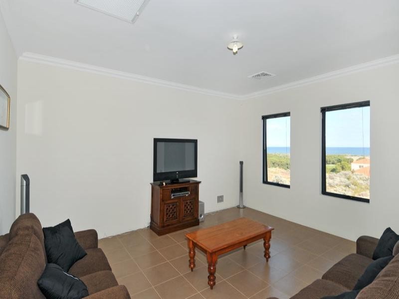 28 Endeavour Circle, Wannanup WA 6210