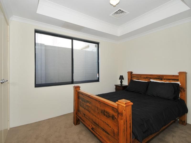 28 Endeavour Circle, Wannanup WA 6210