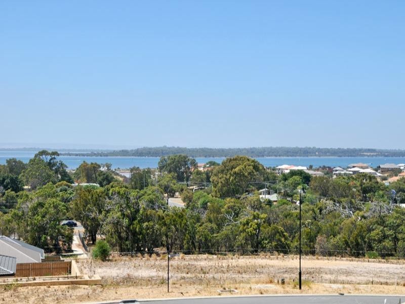 18 Caspian Drive, Wannanup WA 6210