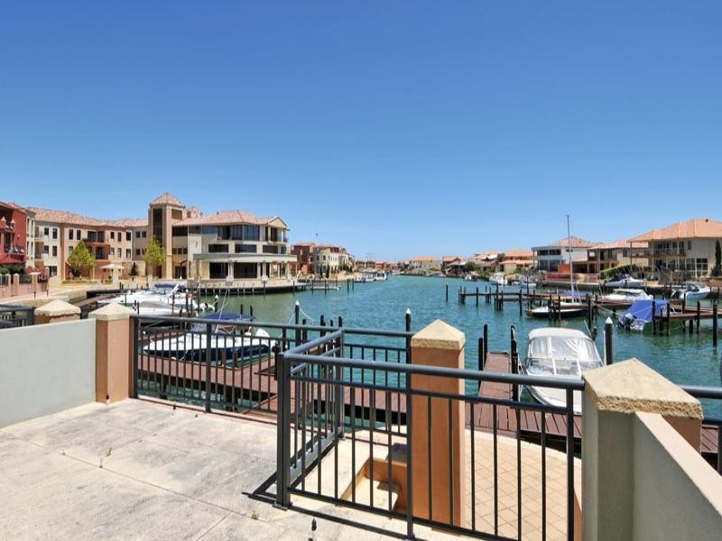 7/7 Village Mews, Wannanup WA 6210