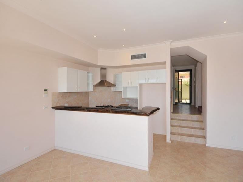 7/7 Village Mews, Wannanup WA 6210