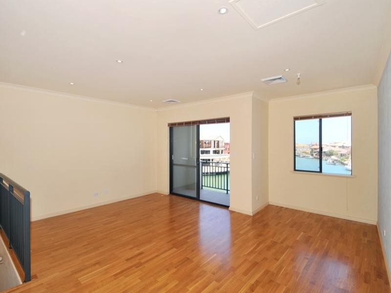 7/7 Village Mews, Wannanup WA 6210