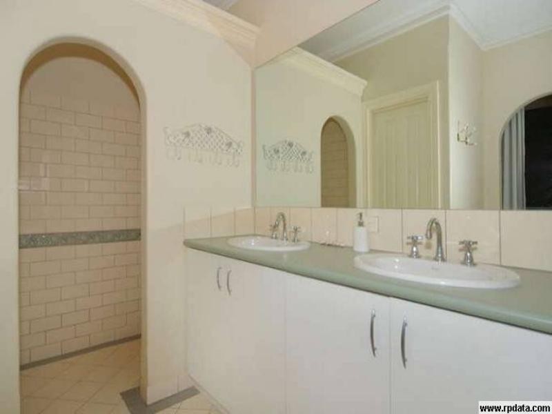 8 Durham Crescent, Dawesville WA 6211