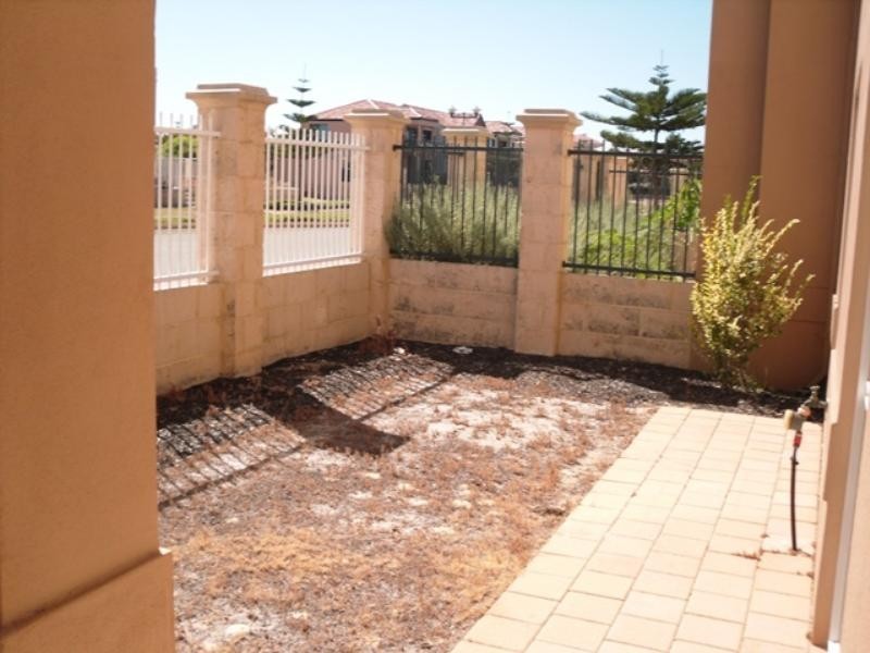 10 Village Mews, Wannanup WA 6210