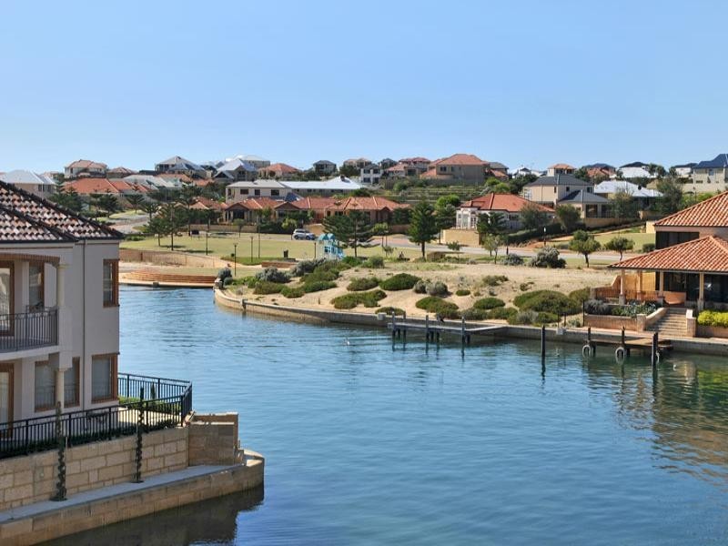 62/18 Port Quays, Wannanup WA 6210