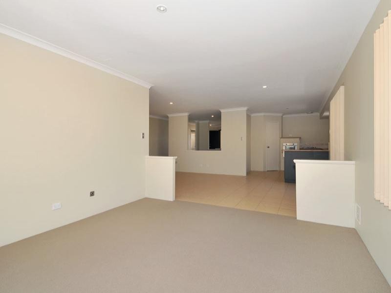 6 Conch Way, Wannanup WA 6210
