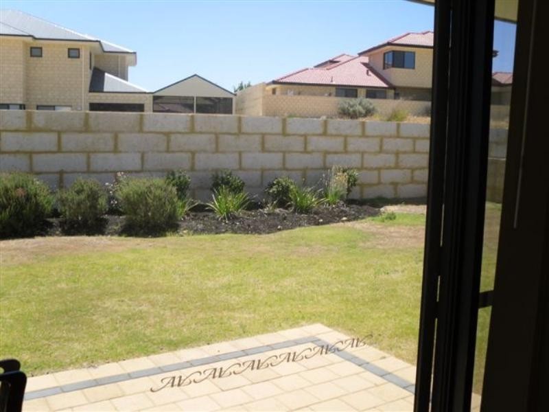 6 Conch Way, Wannanup WA 6210