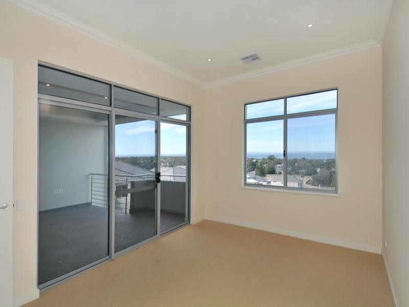 13/22 Caspian Drive, Wannanup WA 6210