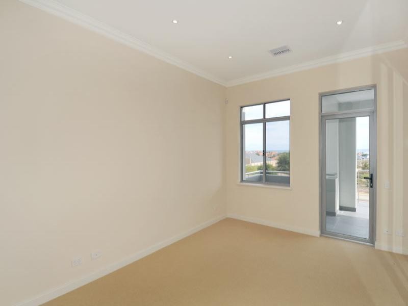 13/22 Caspian Drive, Wannanup WA 6210