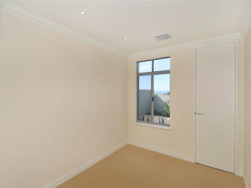 13/22 Caspian Drive, Wannanup WA 6210