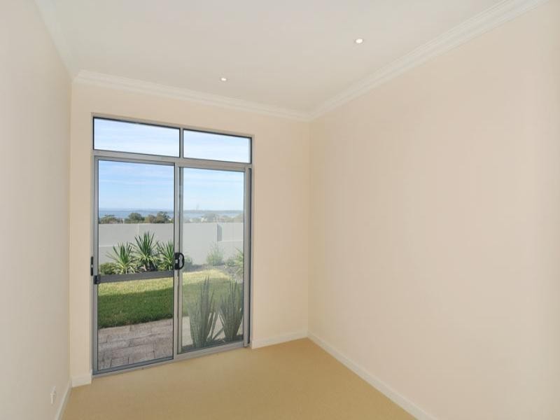 13/22 Caspian Drive, Wannanup WA 6210