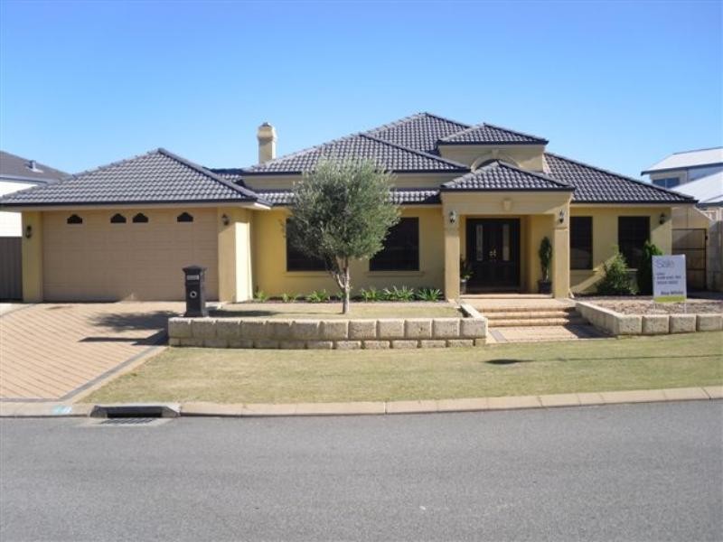 18 Australis Circle, Wannanup WA 6210