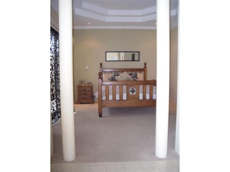 18 Australis Circle, Wannanup WA 6210