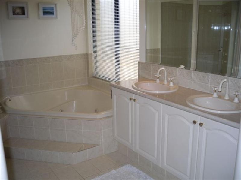 18 Australis Circle, Wannanup WA 6210