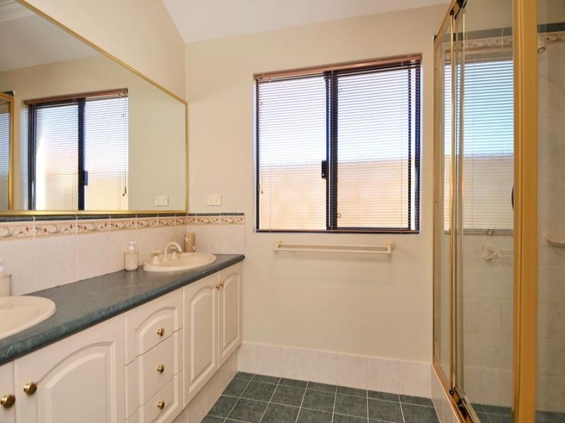 34 BEACHVIEW, Wannanup WA 6210