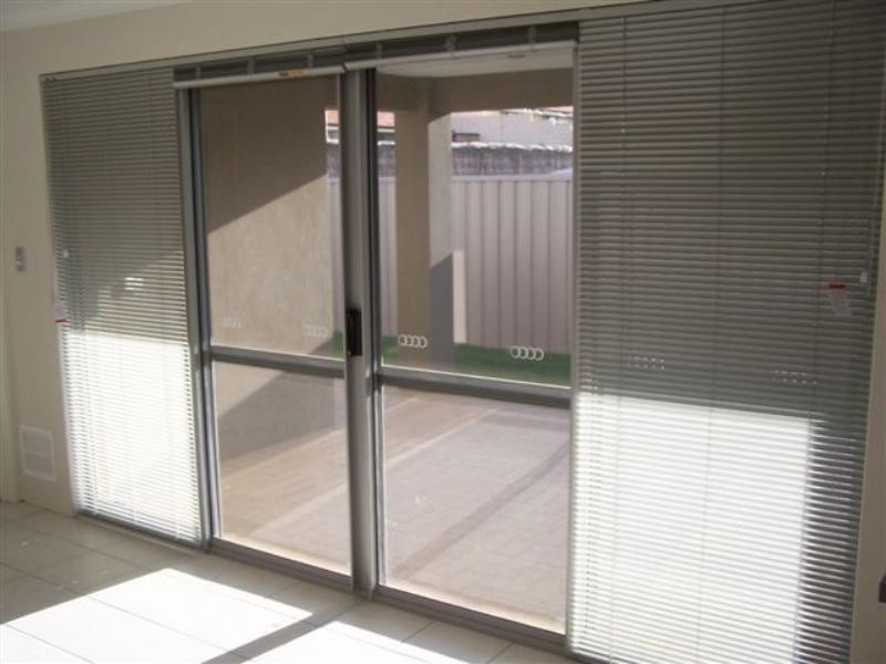 16 Wuraling Pass, Wannanup WA 6210