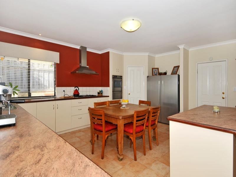 34 Princeton Drive, Wannanup WA 6210