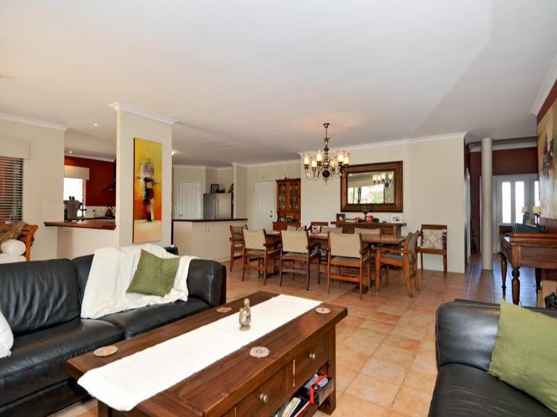 34 Princeton Drive, Wannanup WA 6210