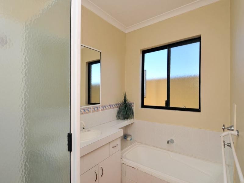 34 Princeton Drive, Wannanup WA 6210