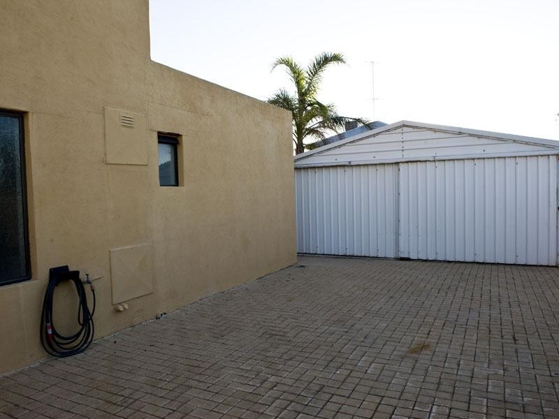 2 Ozone Court, Halls Head WA 6210