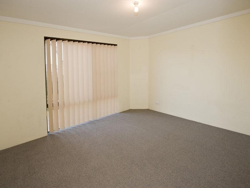 2 Ozone Court, Halls Head WA 6210