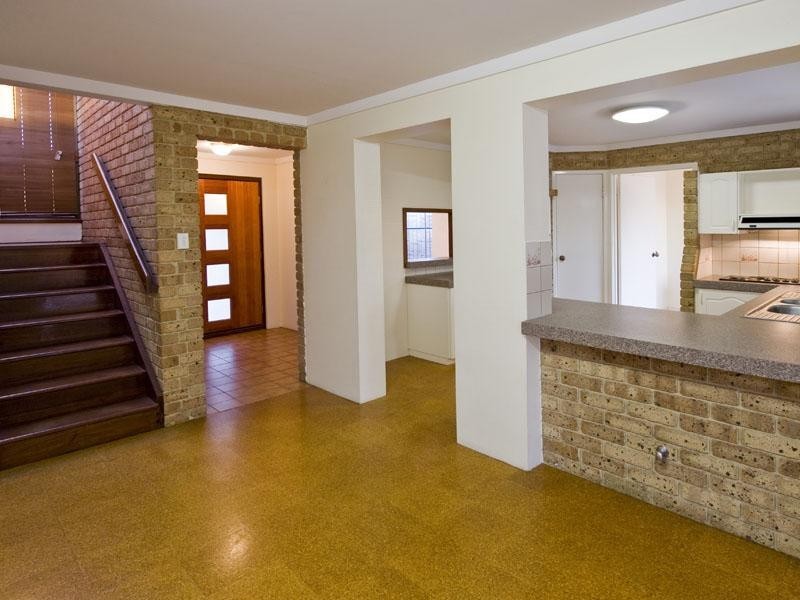2 Ozone Court, Halls Head WA 6210